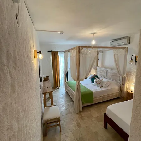 Ceylisa Alacati Butik Çeşme